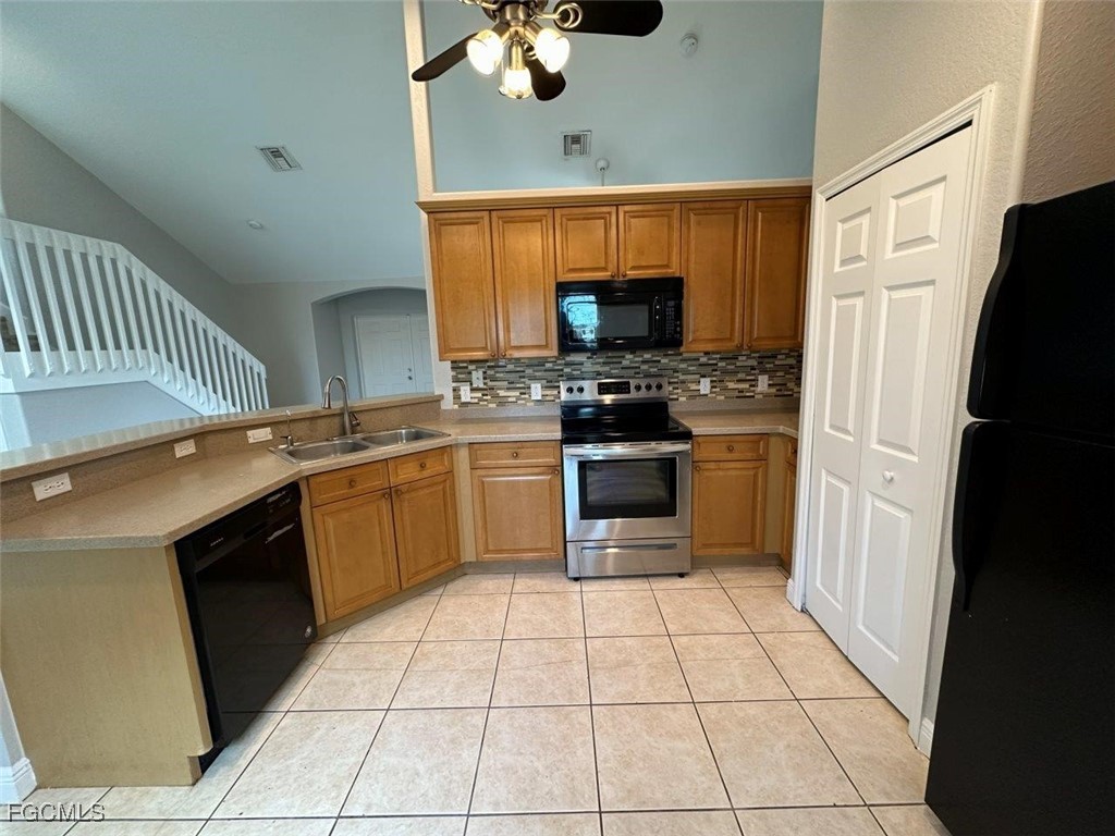 3 Bed Waterfront Home for Sale in Cape Coral, FL, $289,000 — photo 8