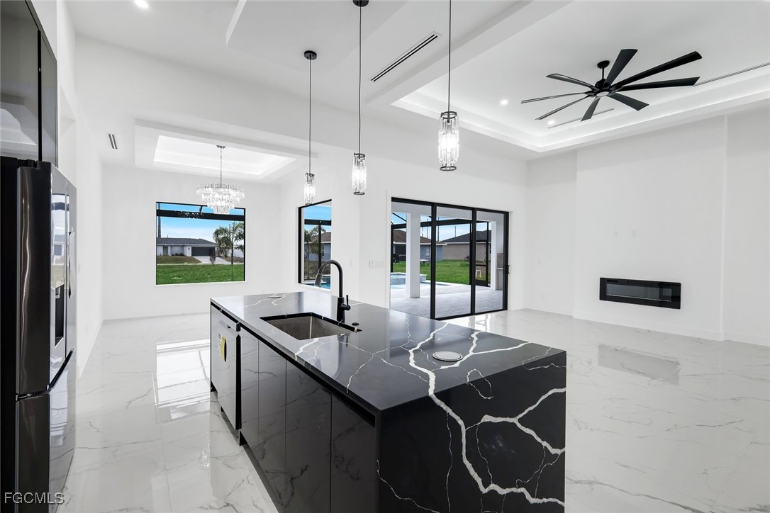 3 Bed Pool Home for Sale in Cape Coral, photo 8