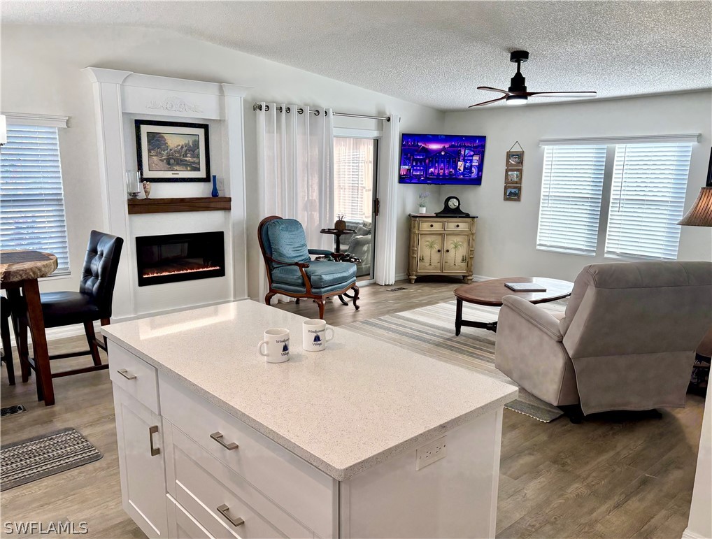 2 Bed ManufacturedHome for Sale in Naples, FL, $219,000 — photo 8