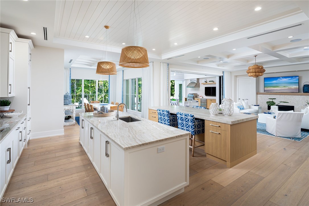 6 Bed Pool Home for Sale in Olde Naples, photo 8