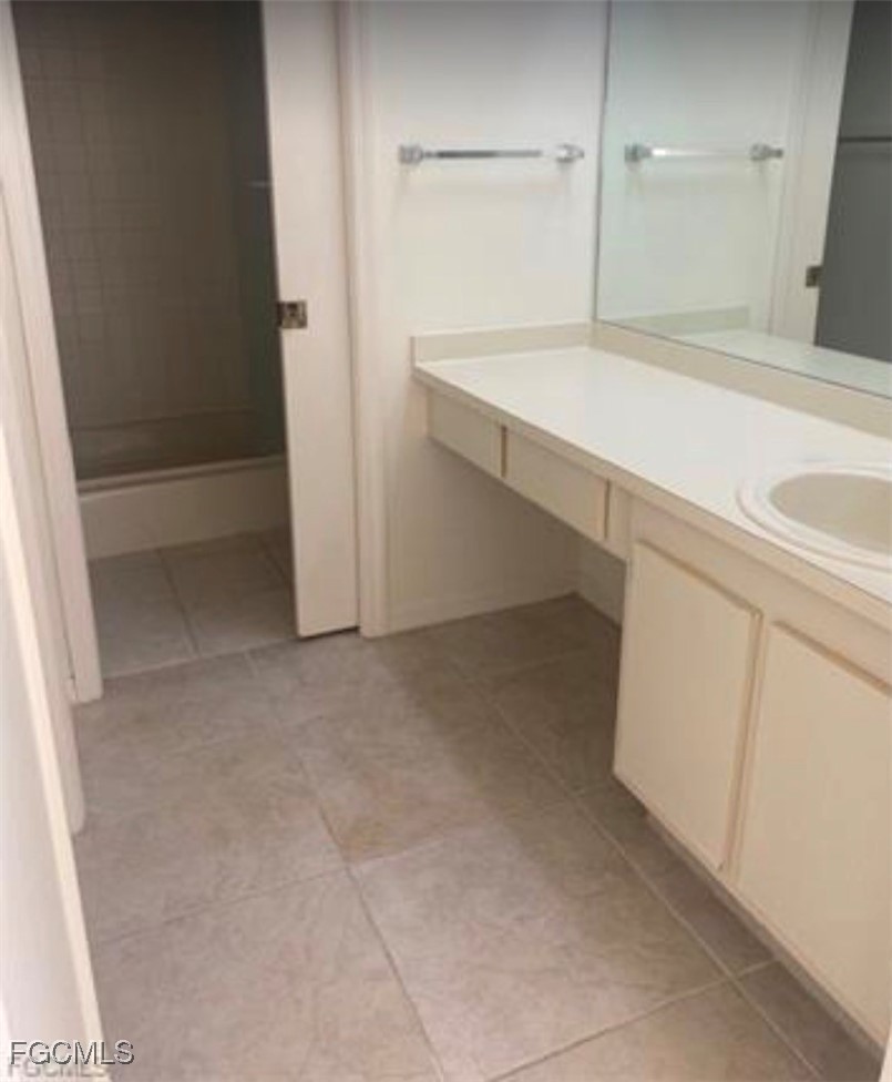 2 Bed Condominium for Sale in Fort Myers, FL, $135,000 — photo 8