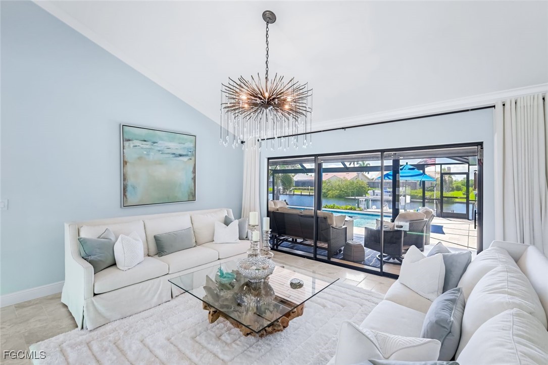 3 Bed Pool Home for Sale in Palm Acres, photo 8