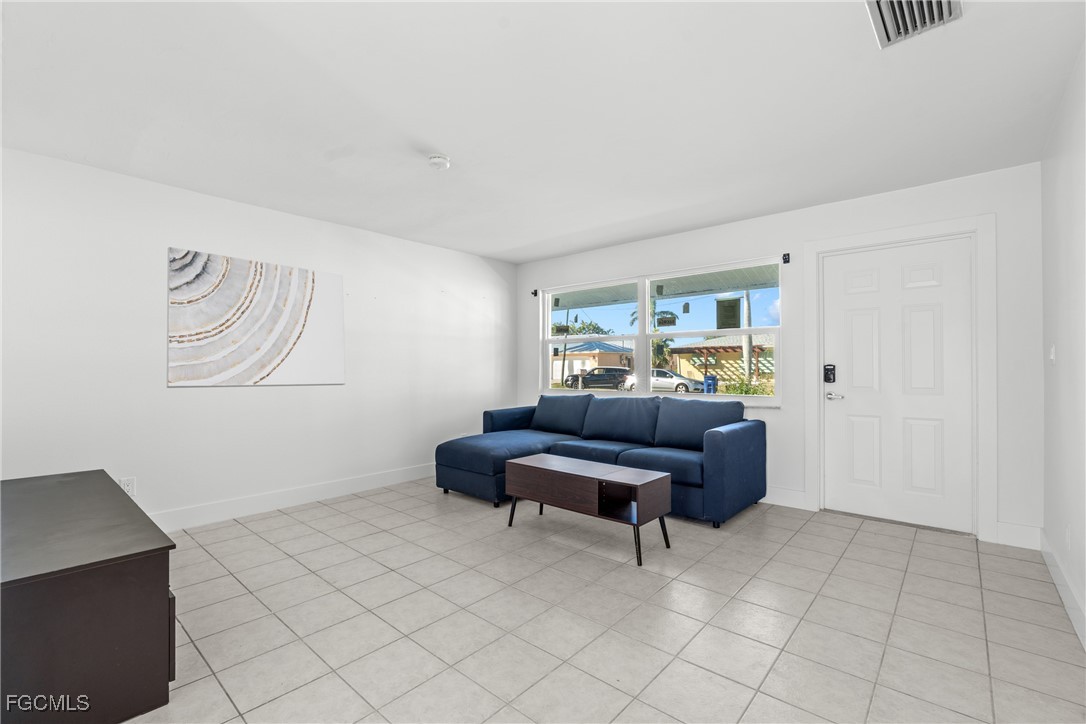2 Bed Waterfront Home for Sale in Matlacha, FL, $399,999 — photo 8