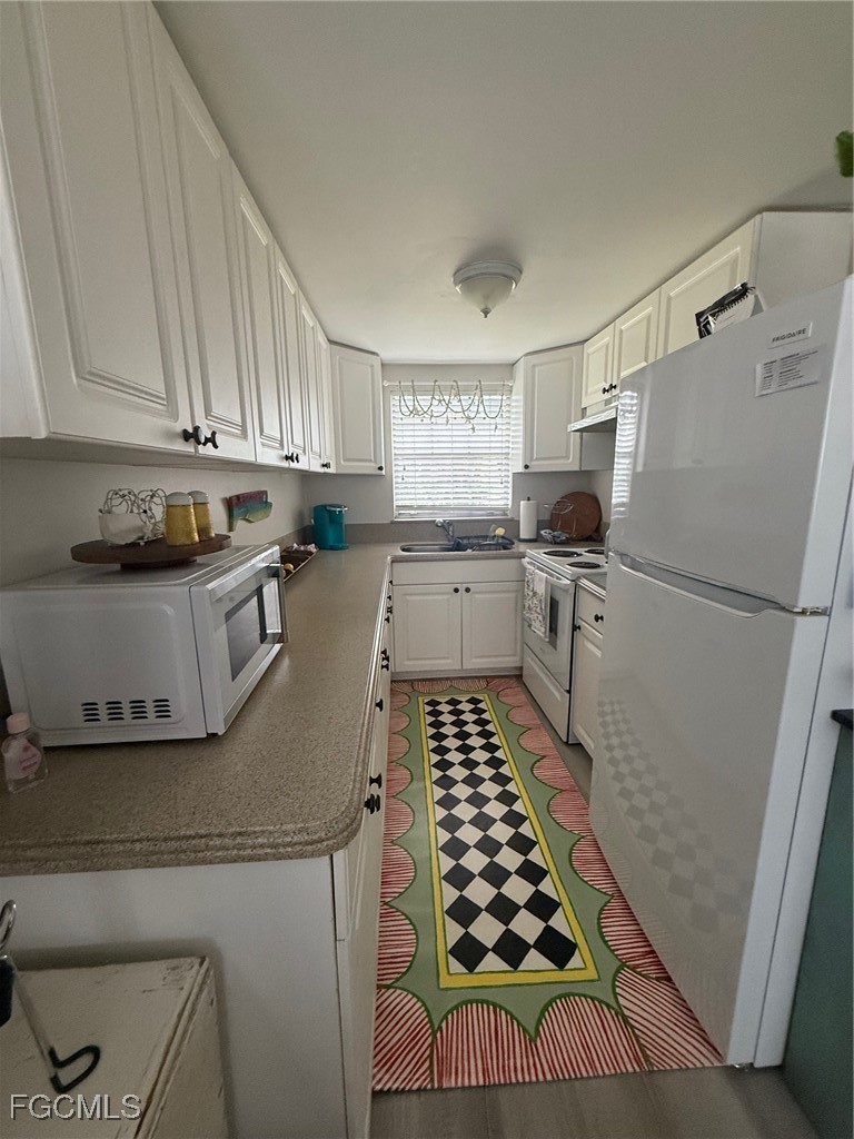 2 Bed Condominium for Sale in Fort Myers, photo 8