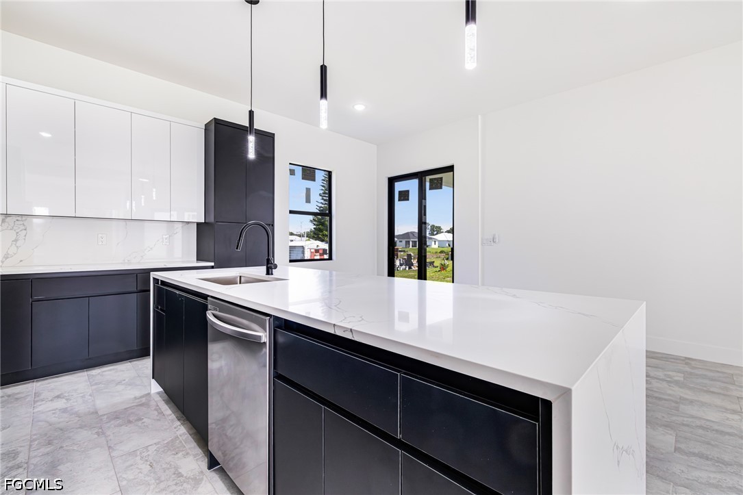 3 Bed SingleFamilyResidence for Sale in Lehigh Acres, photo 8