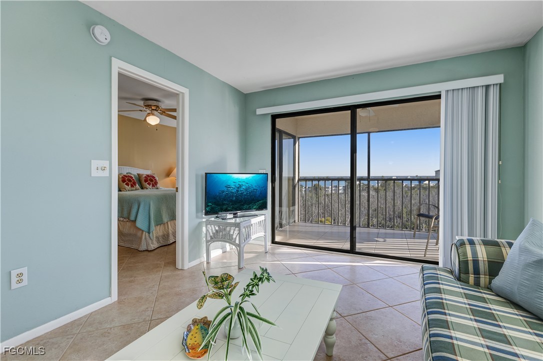 2 Bed Condominium for Sale in Fort Myers Beach, FL, $324,900 — photo 8