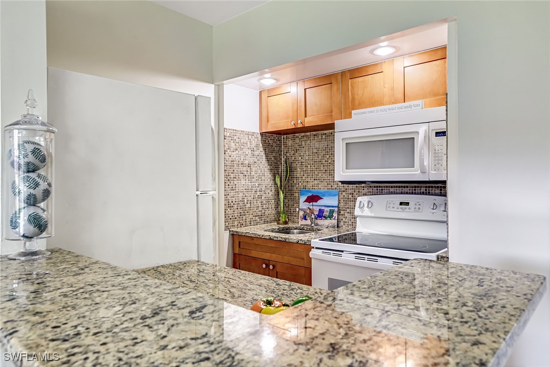 Condominium for Sale in Seabreeze Apts, FL, $179,000 — photo 8