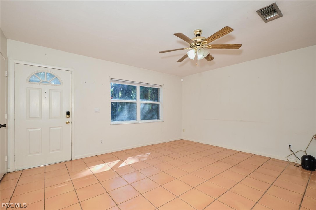 3 Bed SingleFamilyResidence for Sale in Naples, photo 8