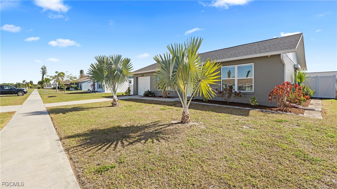 2 Bed SingleFamilyResidence for Sale in Gulf Cove, photo 8