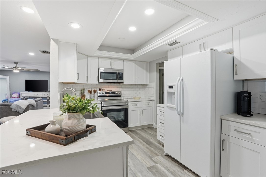 3 Bed Waterfront Home for Sale in Cape Coral, photo 8