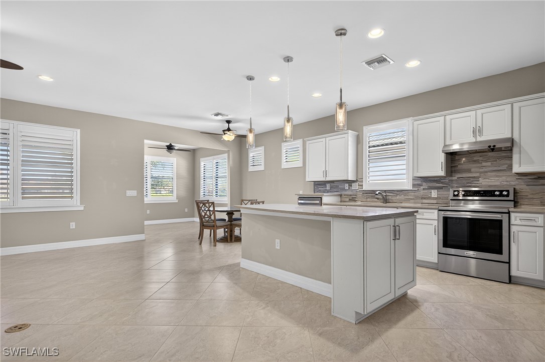 2 Bed SingleFamilyResidence for Sale in Del Webb, FL — photo 8