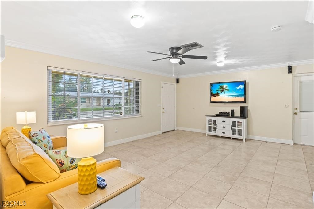 4 Bed SingleFamilyResidence for Sale in Fort Myers, photo 8