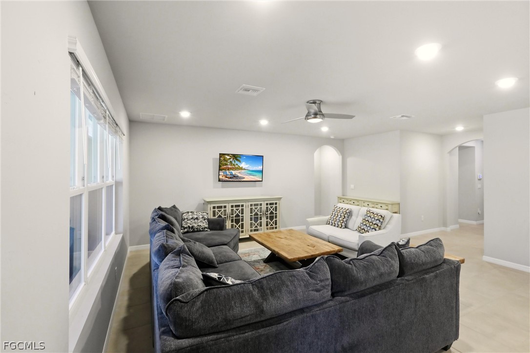 3 Bed SingleFamilyResidence for Sale in Deep Creek, FL — photo 8