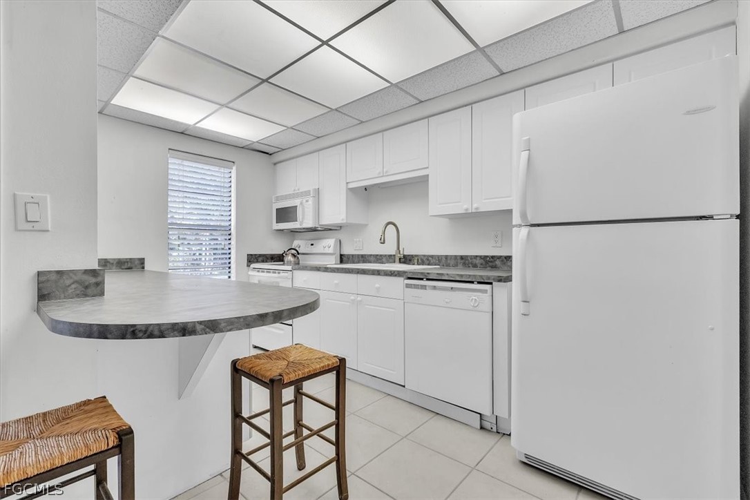 2 Bed Attached for Sale in Pinewood Villas, FL, $125,000 — photo 8