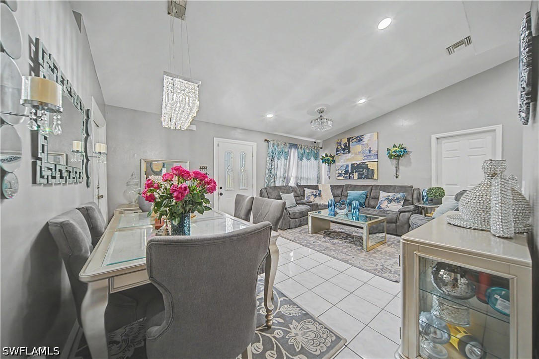 4 Bed SingleFamilyResidence for Sale in Naples, photo 8