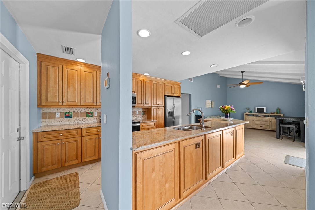 3 Bed Pool Home for Sale in Cape Coral, photo 8