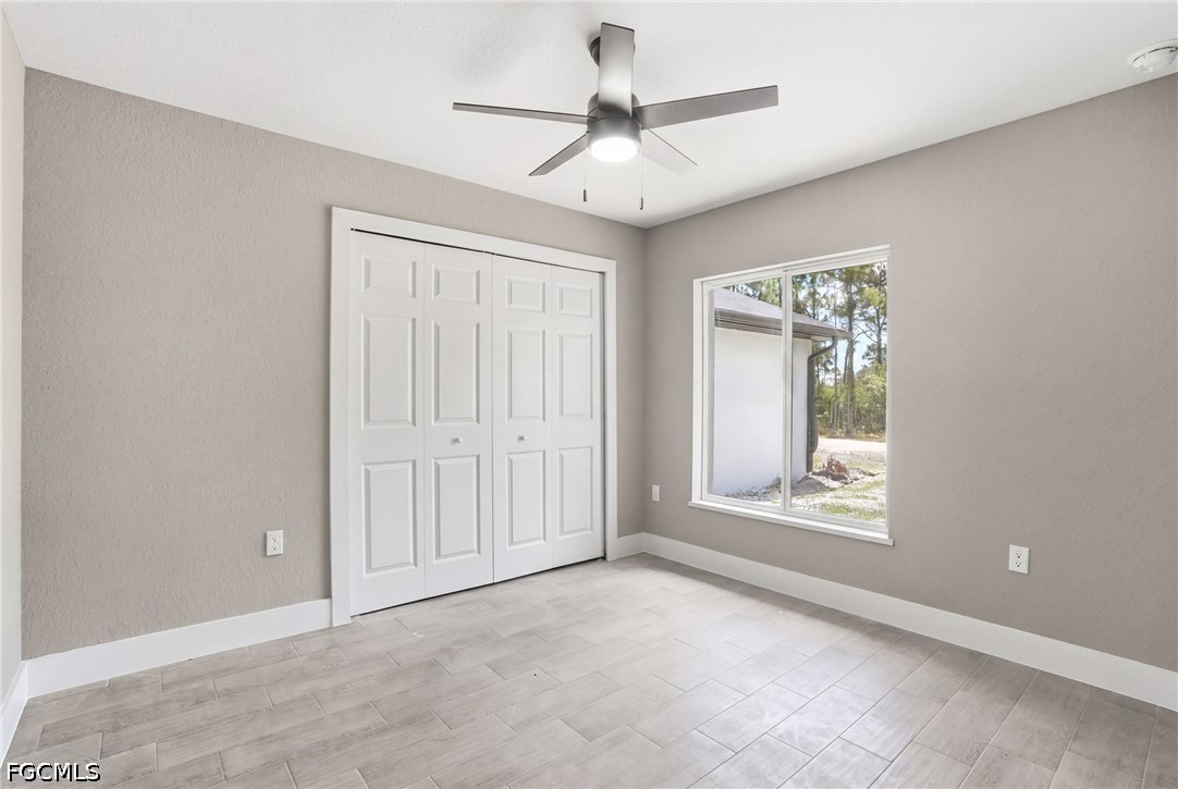 4 Bed SingleFamilyResidence for Sale in Lehigh Acres, photo 8