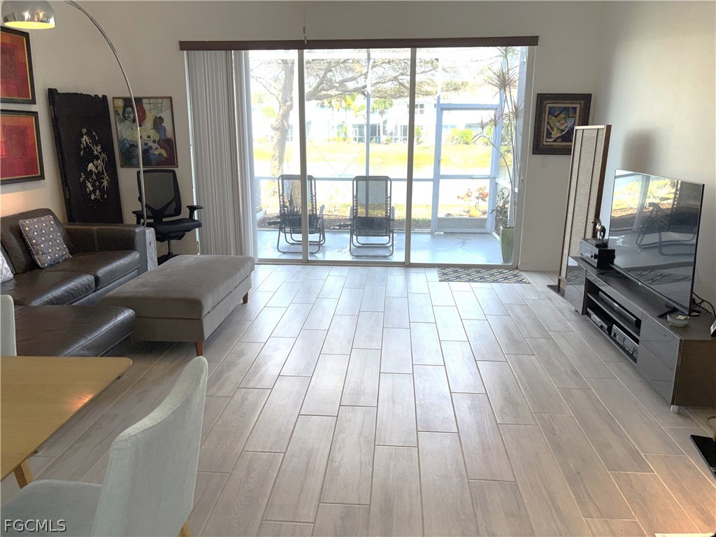 3 Bed Waterfront Home for Sale in Fort Myers, photo 8