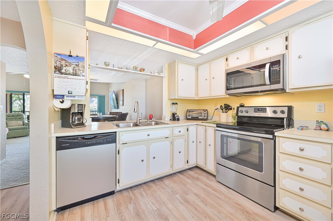 2 Bed Waterfront Home for Sale in Cape Coral, photo 8