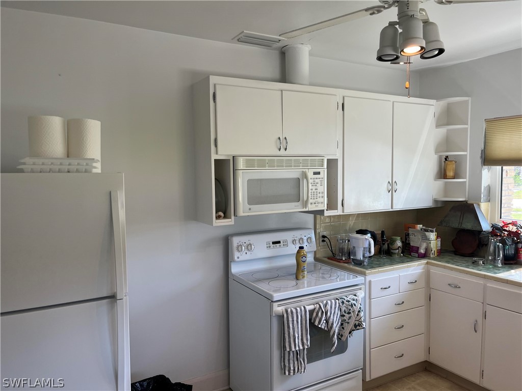3 Bed SingleFamilyResidence for Sale in Edison Park, FL — photo 8