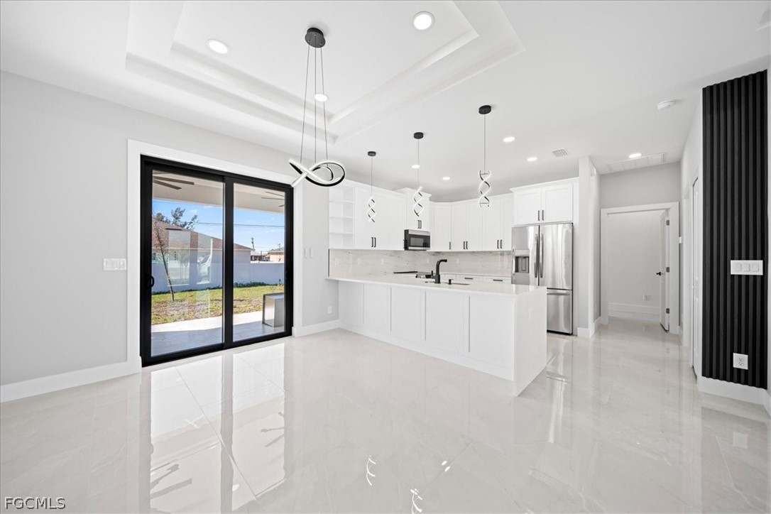 3 Bed SingleFamilyResidence for Sale in Cape Coral, photo 8
