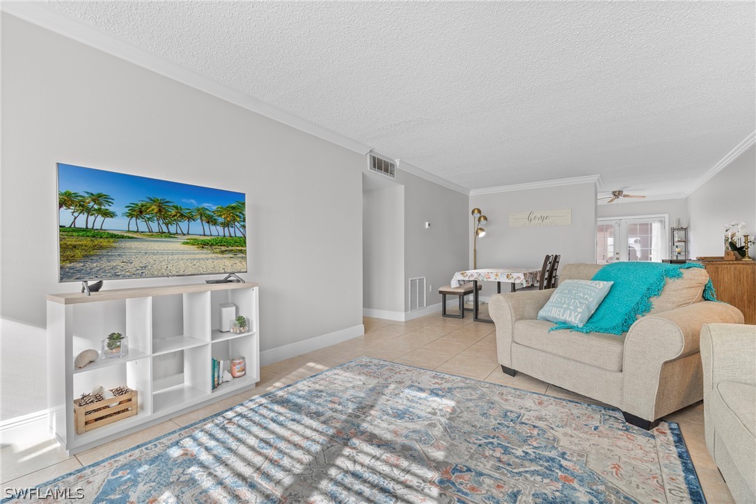 2 Bed Condominium for Sale in Naples, FL, $220,000 — photo 8