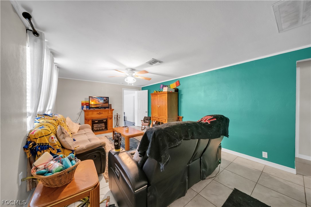 3 Bed SingleFamilyResidence for Sale in North Fort Myers, photo 8