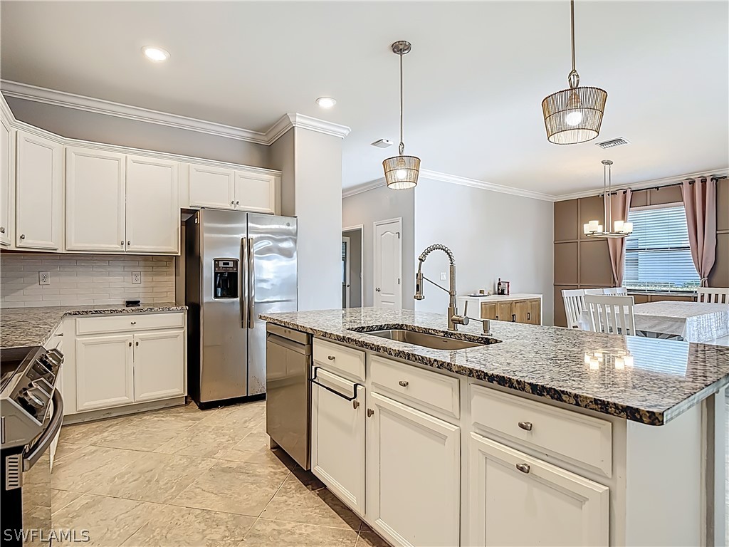 3 Bed SingleFamilyResidence for Sale in Estero, photo 8