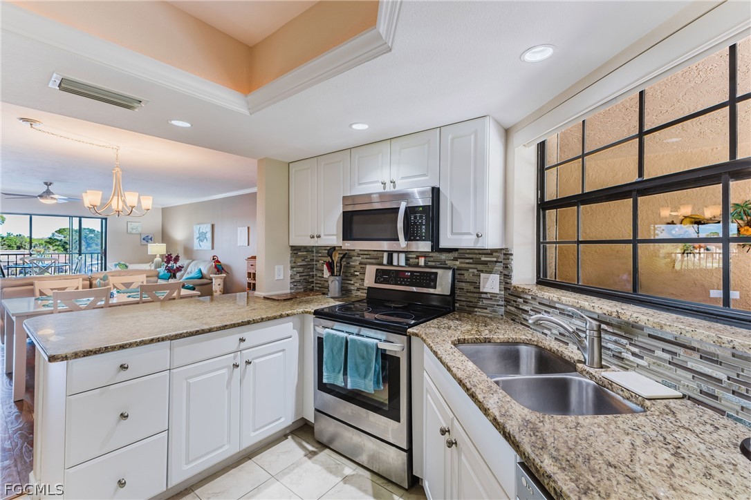 2 Bed Condominium for Sale in Punta Gorda, FL, $200,000 — photo 8