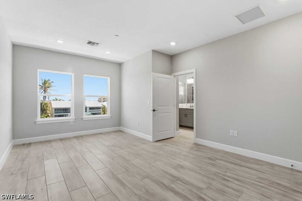 4 Bed Waterfront Home for Sale in Seahaven, photo 8