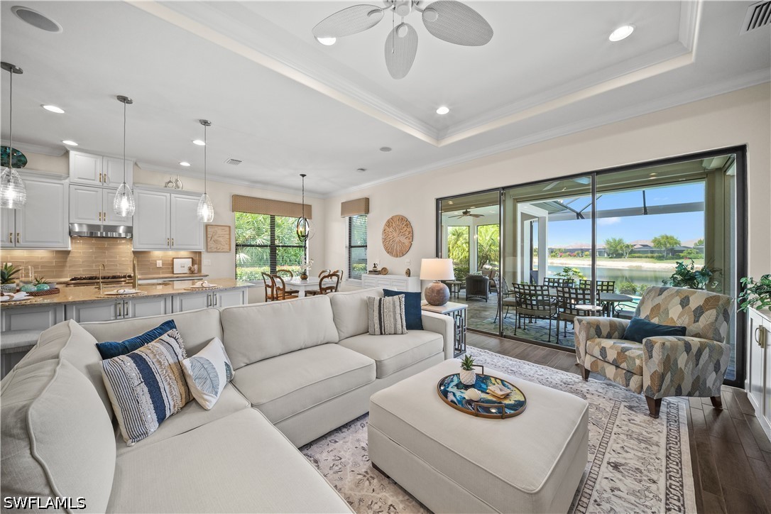 2 Bed Pool Home for Sale in Esplanade, photo 8