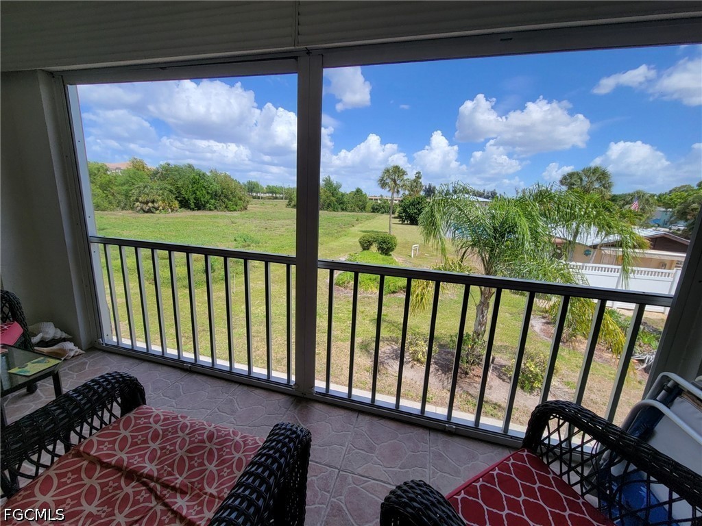 2 Bed Condominium for Sale in Fort Myers, photo 8