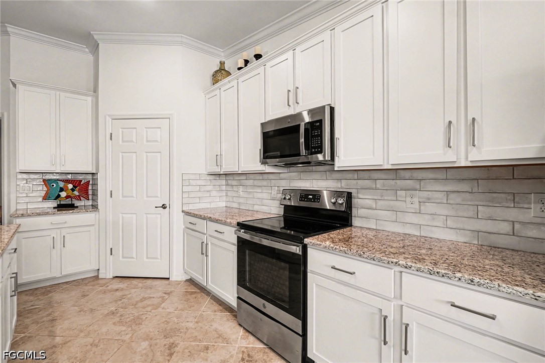 2 Bed Waterfront Home for Sale in Punta Gorda, FL — photo 8