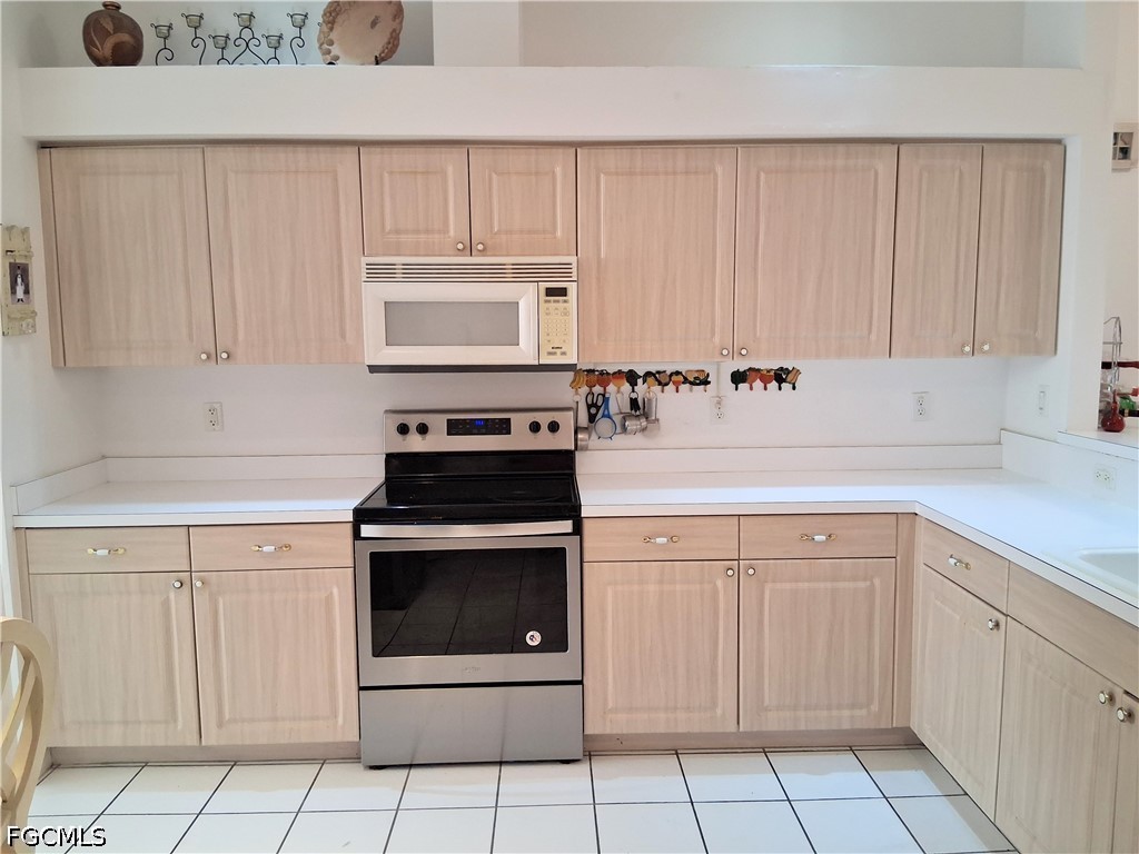 4 Bed Pool Home for Sale in Lehigh Acres, photo 8