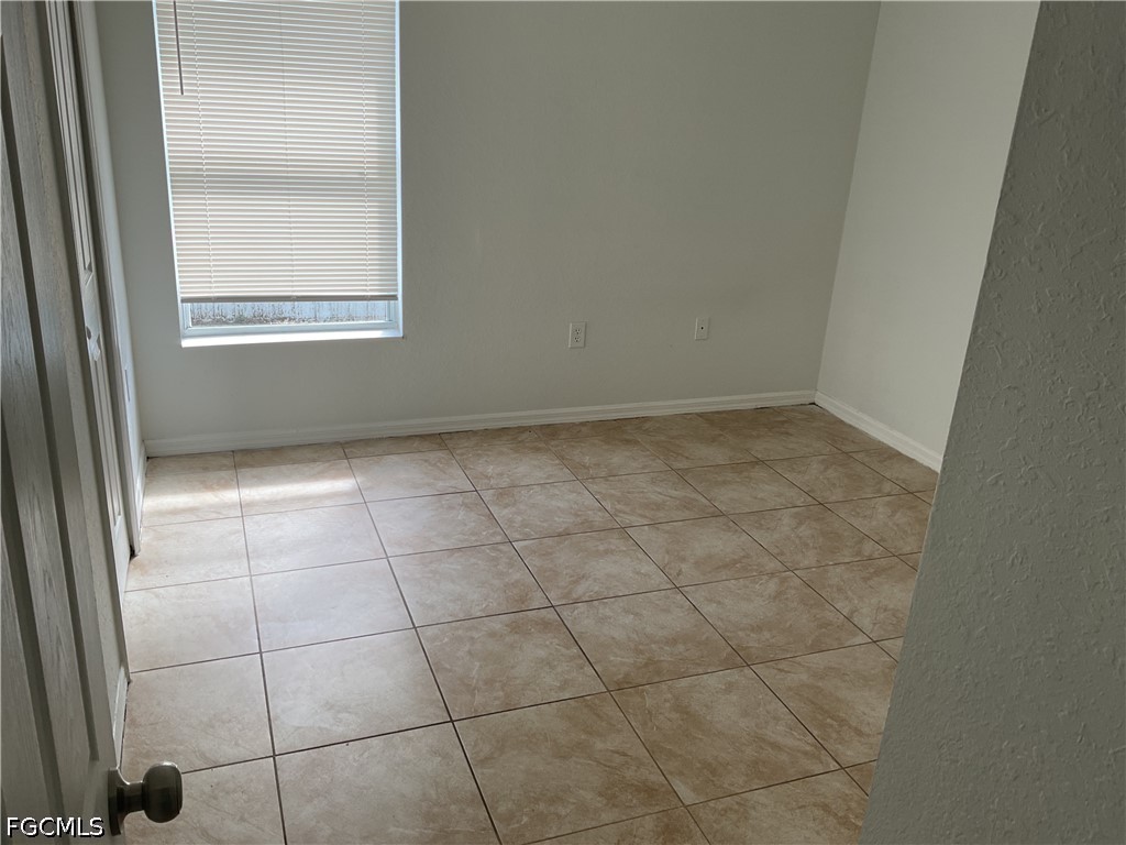 3 Bed SingleFamilyResidence for Sale in Not Applicable, photo 8