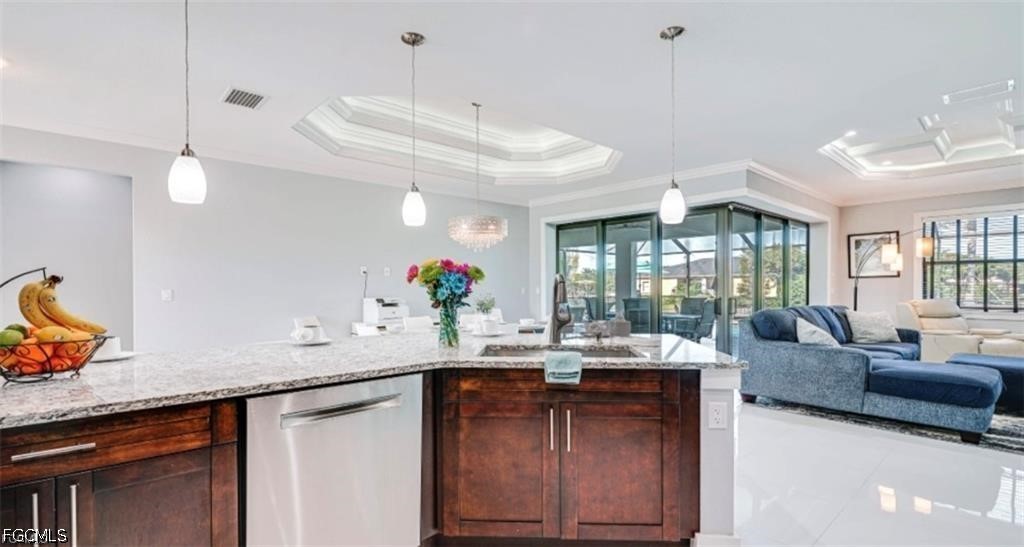 3 Bed Pool Home for Sale in Cape Coral, photo 8