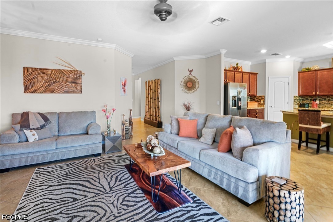 2 Bed Waterfront Home for Sale in Fort Myers, photo 8