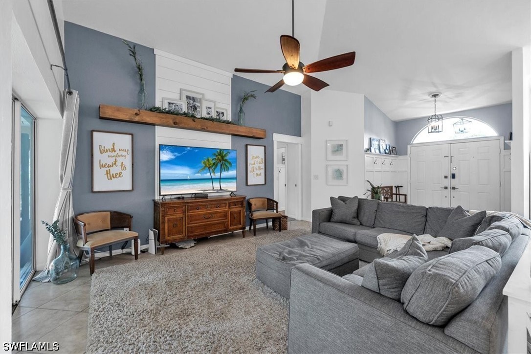 4 Bed SingleFamilyResidence for Sale in Naples, photo 8