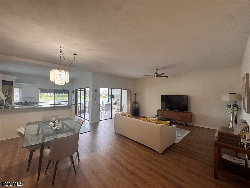 2 Bed Waterfront Home for Sale in Fort Myers, photo 8