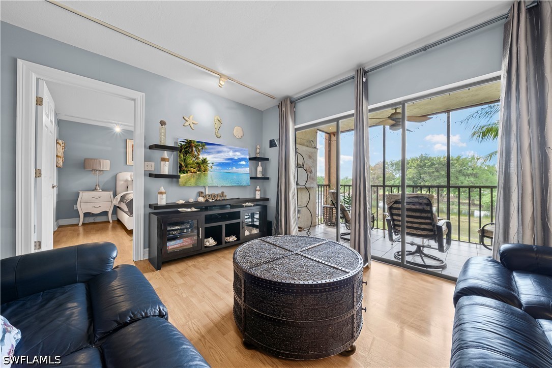 2 Bed Waterfront Home for Sale in Hammocks, photo 8