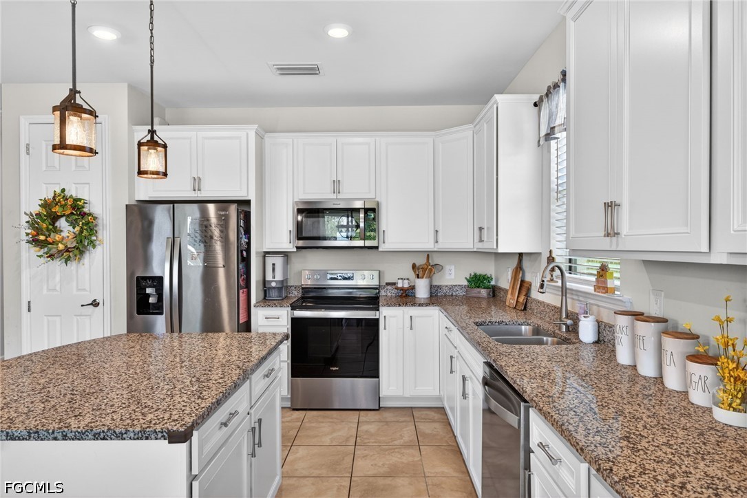 3 Bed SingleFamilyResidence for Sale in Alva, photo 8