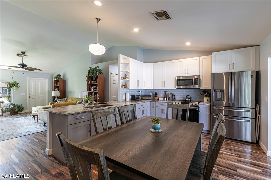 3 Bed Pool Home for Sale in Cape Coral, photo 8