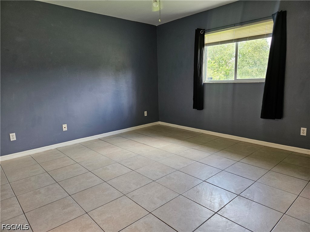 3 Bed SingleFamilyResidence for Sale in Lehigh Acres, FL — photo 8
