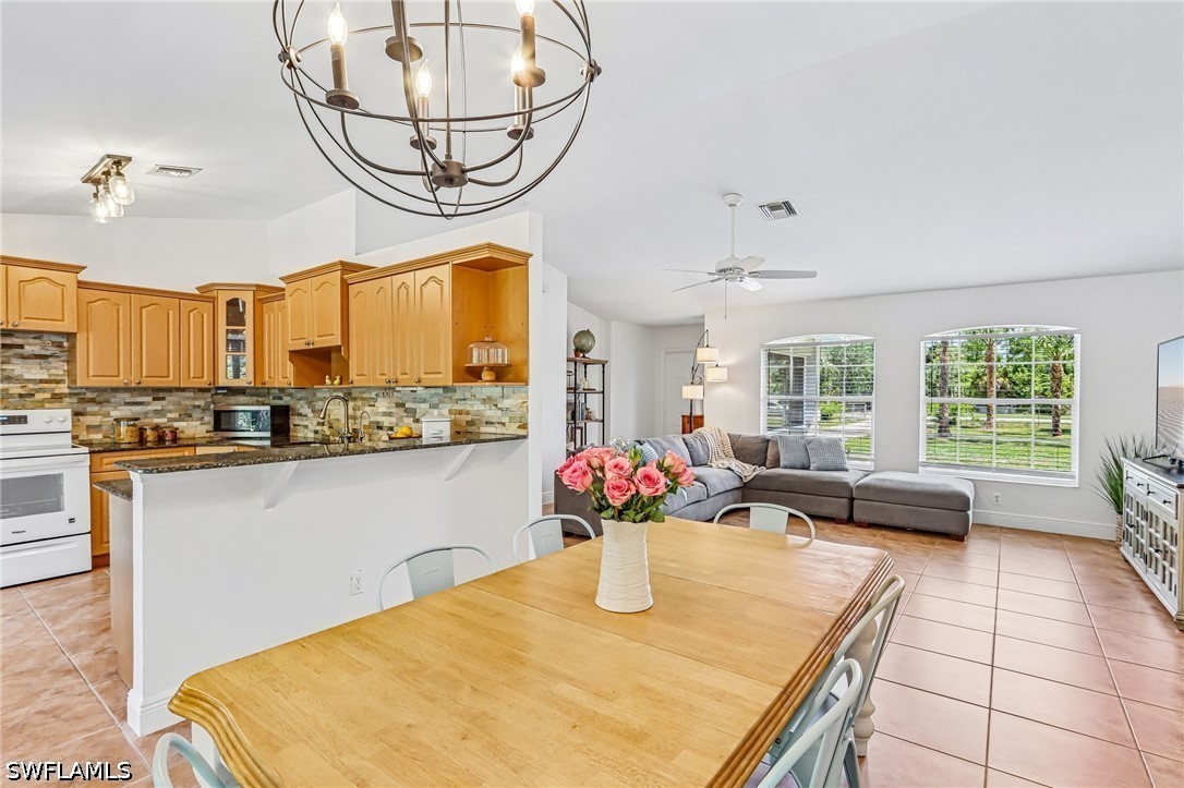 3 Bed SingleFamilyResidence for Sale in Naples, photo 8