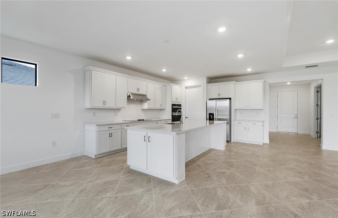 3 Bed Pool Home for Sale in Country Club, photo 8