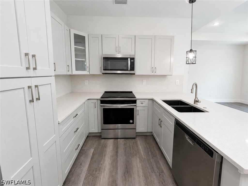 3 Bed SingleFamilyResidence for Sale in Lehigh Acres, photo 8