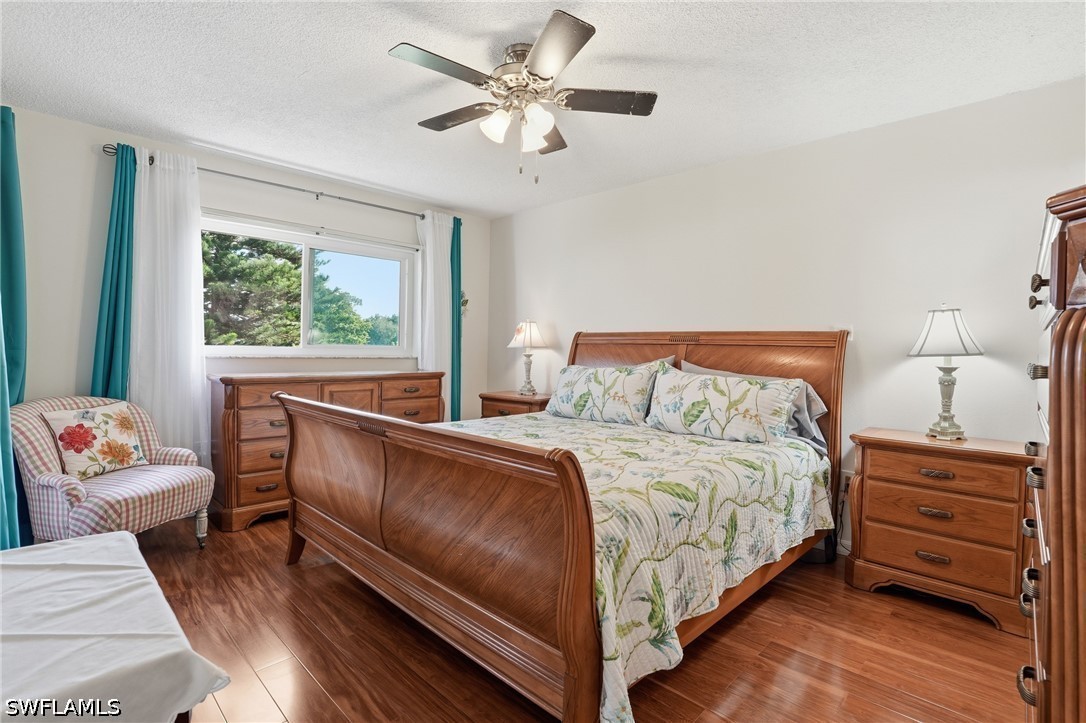 2 Bed Waterfront Home for Sale in Naples, photo 8