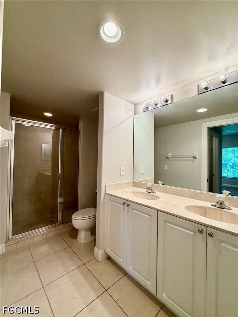 2 Bed Condominium for Sale in Fort Myers, photo 8