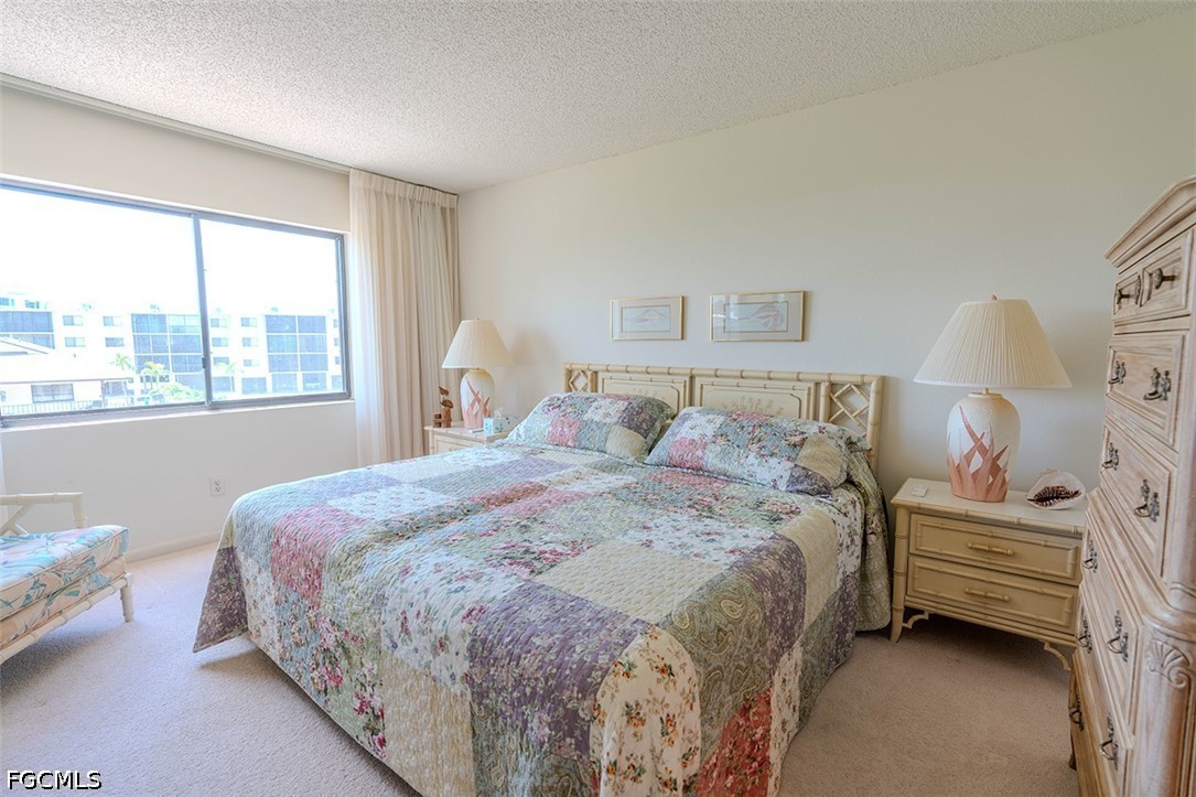 2 Bed Condominium for Sale in Fort Myers Beach, FL, $299,000 — photo 8