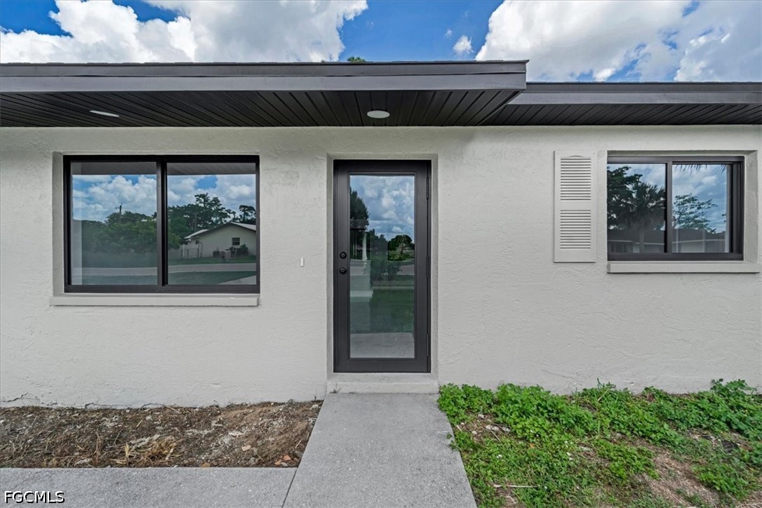 3 Bed SingleFamilyResidence for Sale in Fort Myers, photo 8